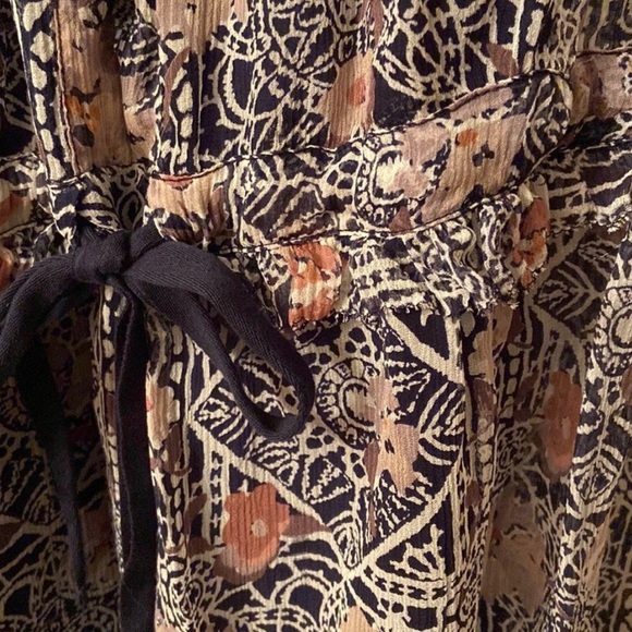 JUICY COUTURE Silk Floral Printed Tie Waist Tunic - Picture 5 of 10